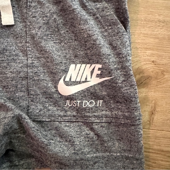 Nike Heather Gray Lounge Set - Picture 3 of 8